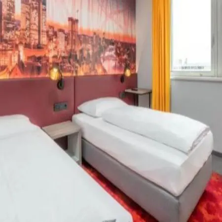 Campanile Frankfurt Hotel 3*