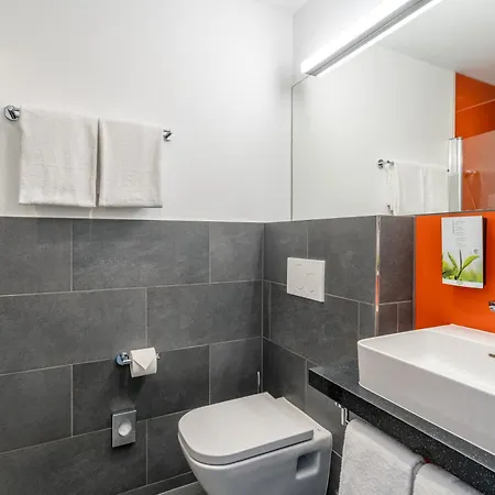 Campanile Frankfurt Hotel 3*