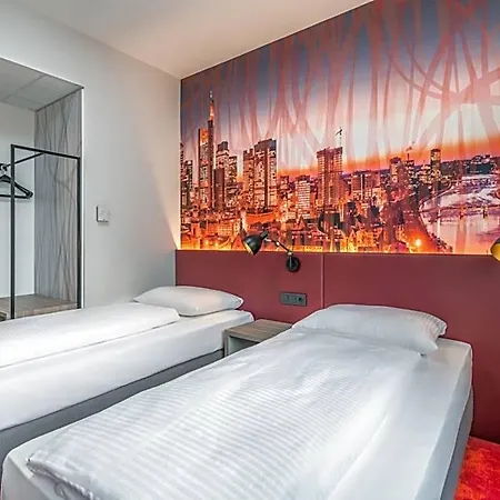 Otel Campanile Frankfurt 3*